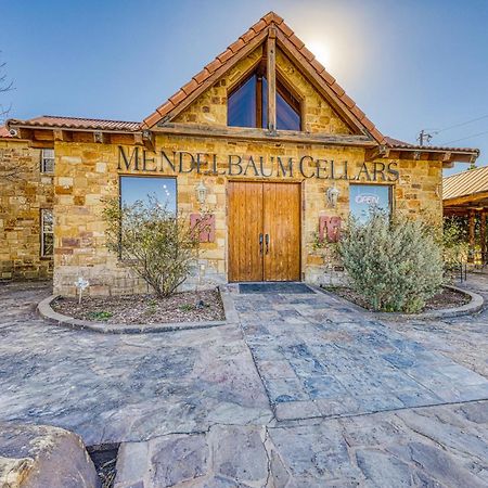 The Pecan @ Mendelbaum Winery Guest Cabins Villa Fredericksburg Eksteriør billede