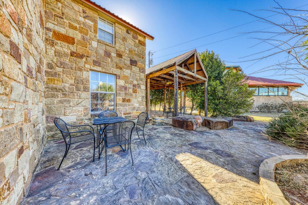 The Pecan @ Mendelbaum Winery Guest Cabins Villa Fredericksburg Eksteriør billede